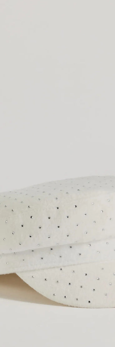 
Upgrade your style game for 2025 with the Glam Aura Rhinestone Cabbie Hat in white, perfect for any fashion-forward wardrobe.