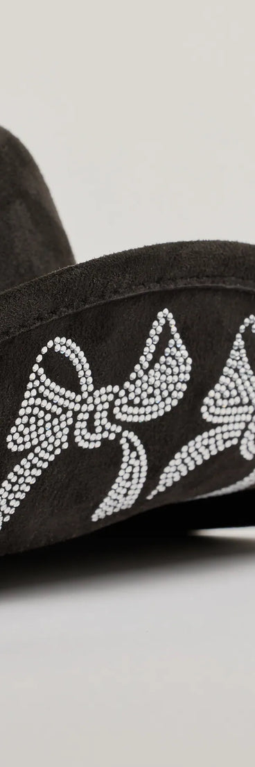 
Upgrade your style game for 2025 with the Sparkle On Rhinestone Bow Cowboy Hat in black, perfect for any fashion-forward wardrobe.