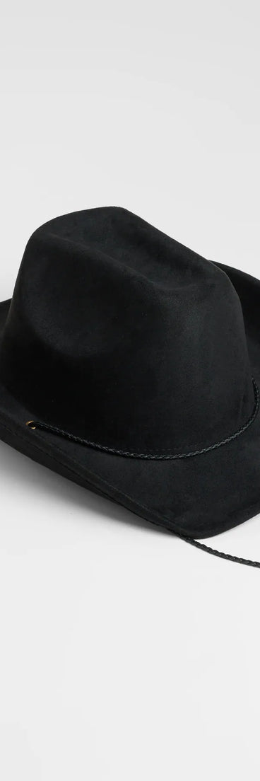 The On The Prairie Bolo Cowboy Hat in black brings edge and energy to your vibe, ready to elevate any festival look or concert outfit.