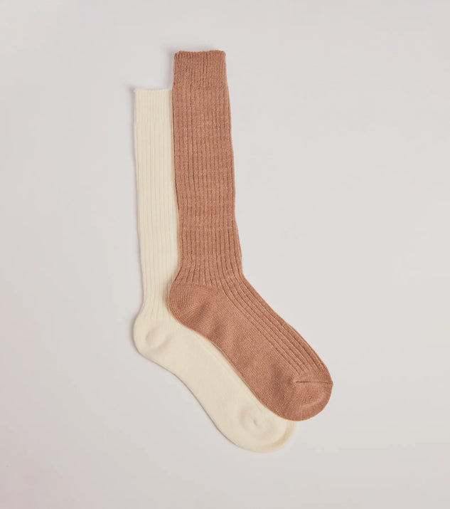 Add a touch of seasonal charm to your winter wardrobe with the Cozy Moments Two-Pack Slouch Socks, a multi-color cold-weather accessory that effortlessly completes your seasonal looks!