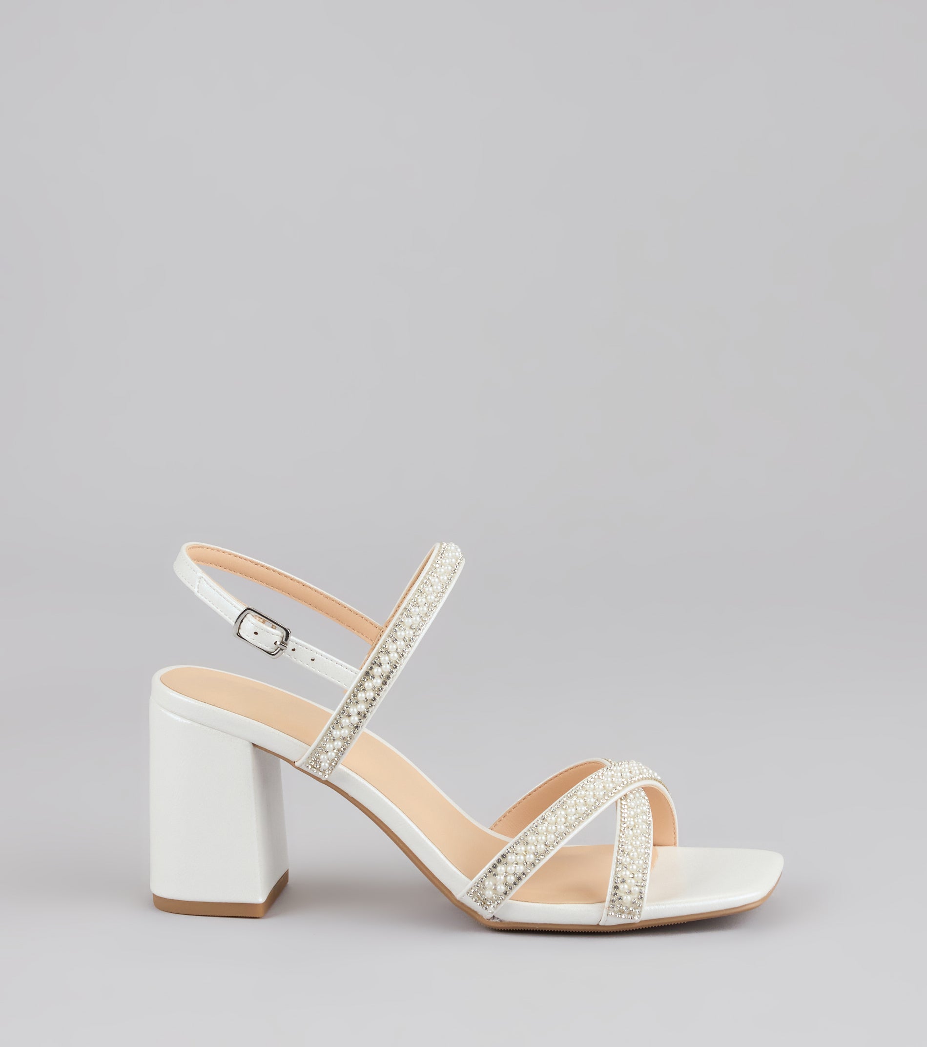 シェリル Strut In Style Rhinestone Block Heels | Windsor