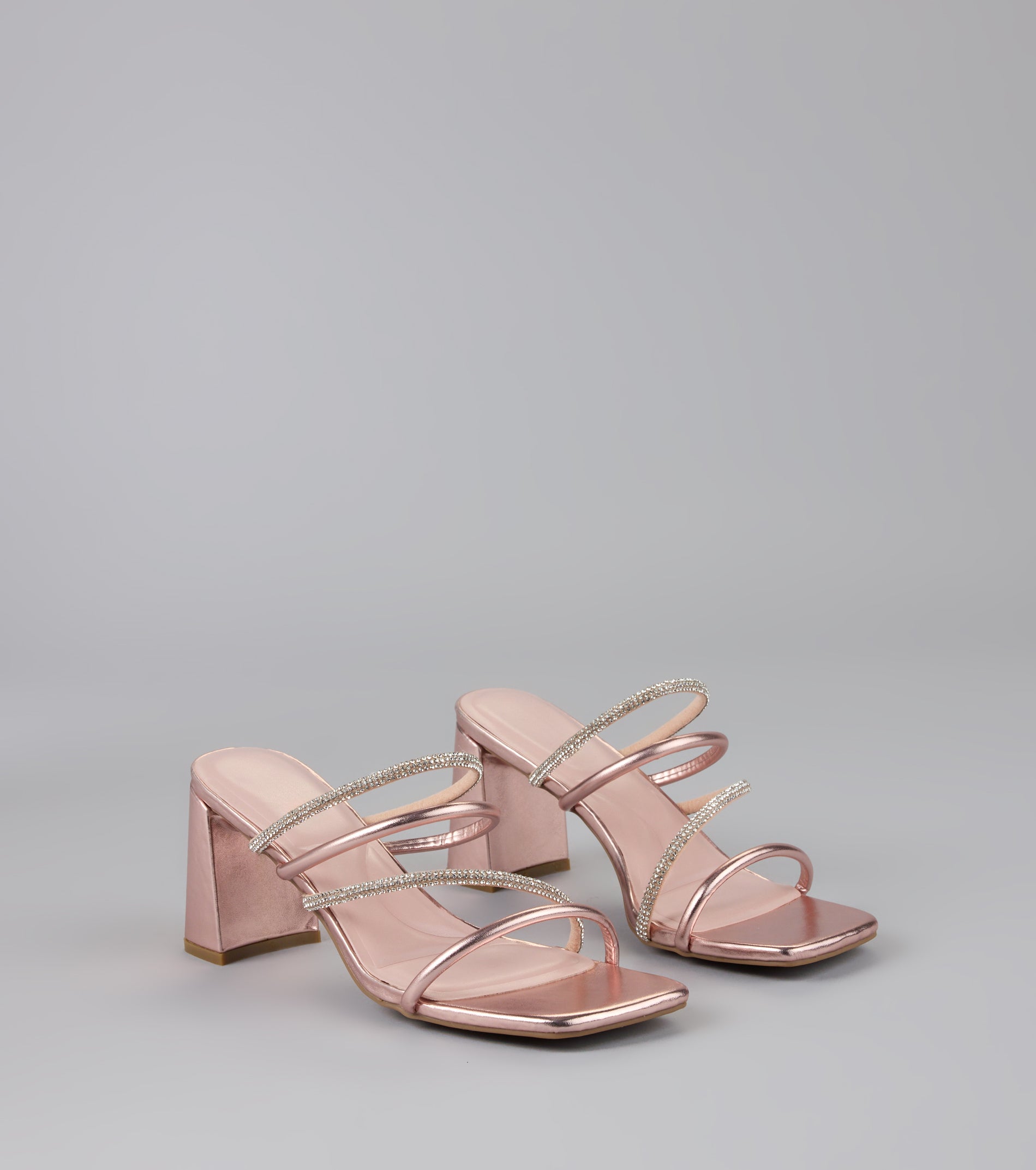 シェリル Strut In Style Rhinestone Block Heels | Windsor