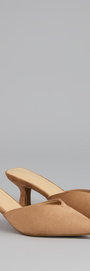 This camel brown piece brings trend-right energy to the Chic Steps Pointed Toe Pumps, perfect for fall outfits that stand out.