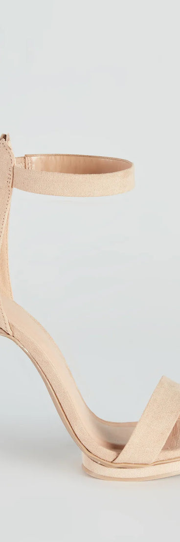 Whether it's the color or silhouette of the Fab Faux Suede Island Heels, this bridesmaid dress is a gorgeous pick for a maid-of-honor or to create a bridal party look ready to celebrate!