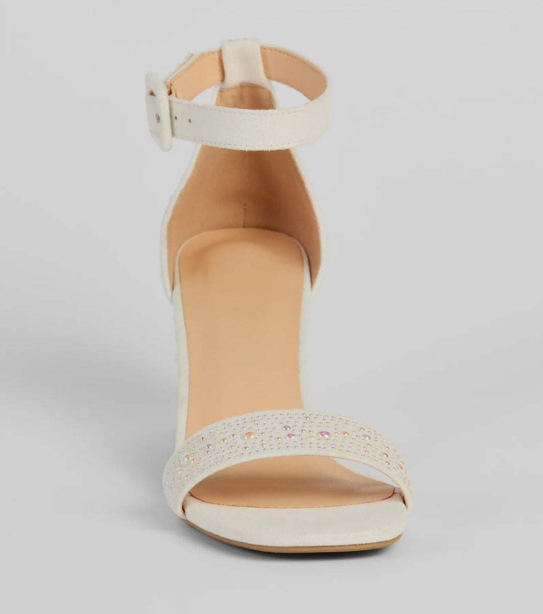 Posh Steps Faux Pearl Low Block Heels & Windsor