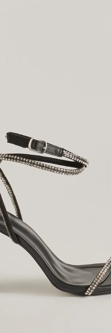 Get ready for any event with the Everlasting Luxe Rhinestone Block Heels in black, an essential start to creating a versatile outfit for women for parties, cocktail hours, or Valentine's Day events.