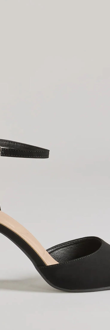 Upgrade your style game for 2025 with the Classic Staple Pointed Toe Stiletto Heels in black, perfect for any fashion-forward wardrobe.