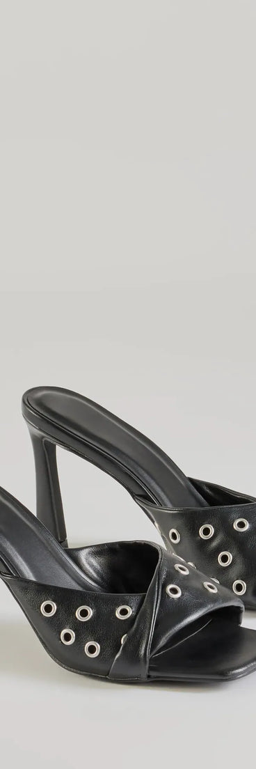 Trendy Twist Strap Stiletto Mules, a trendy black addition to women's going-out outfits, is ideal for Christmas party outfits, chic NYE attire, or winter night-out looks that keep you on-trend!