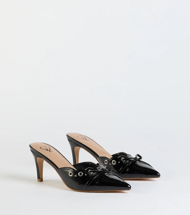 The Sweetest Gift Closed Toe Bow Stiletto Pumps in black brings sleek style to any graduation outfit, from cap and gown to after-party.