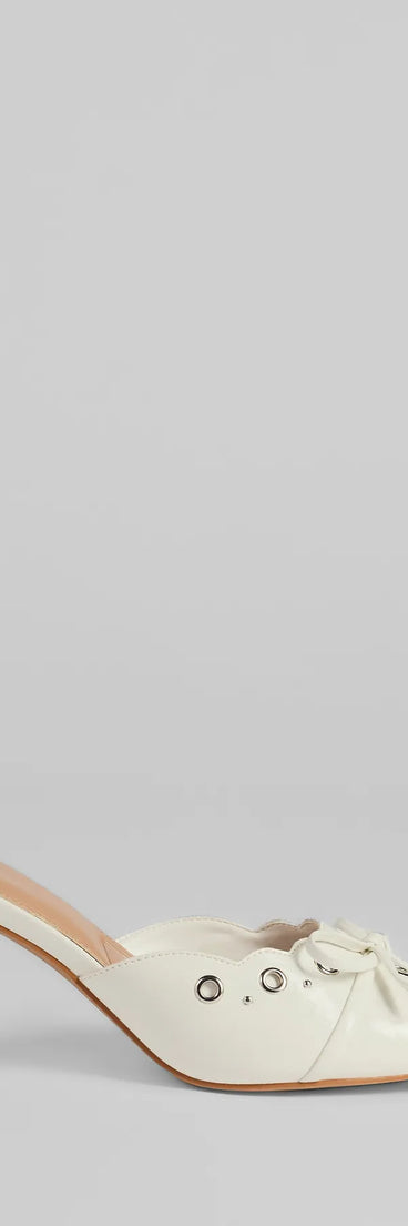 The Sweetest Gift Closed Toe Bow Stiletto Pumps in white brings sleek style to any graduation outfit, from cap and gown to after-party.