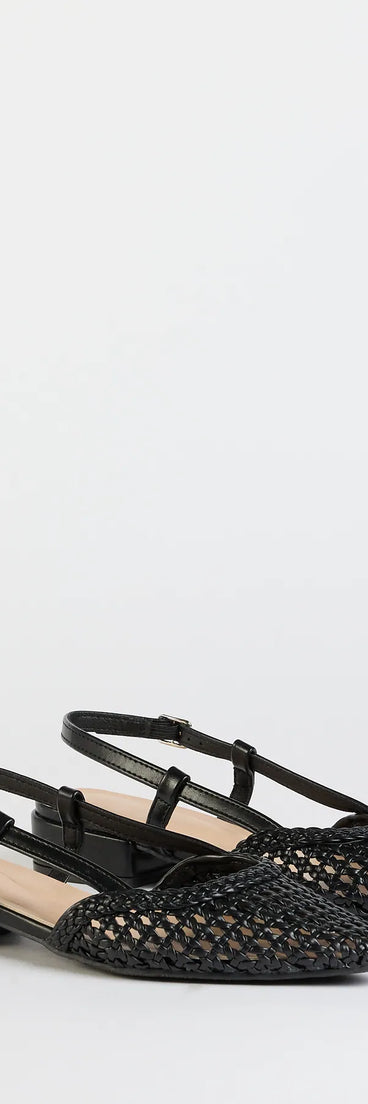 Elevate warm-weather looks with Feels Like Spring Braided Slingback Sandals in black, a pair of trendy sandals bringing chic, modern flair to every step.