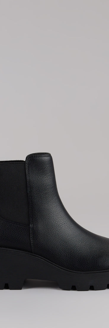 This piece brings trend-right energy to the Instant Edge Platform Ankle Booties, perfect for fall outfits that stand out.