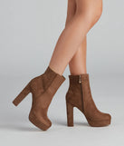 Chic Mood Faux Suede Booties