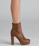 Chic Mood Faux Suede Booties
