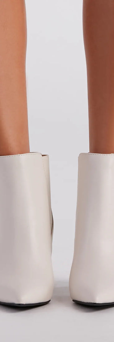 Classic Vibe Pointed Toe Booties