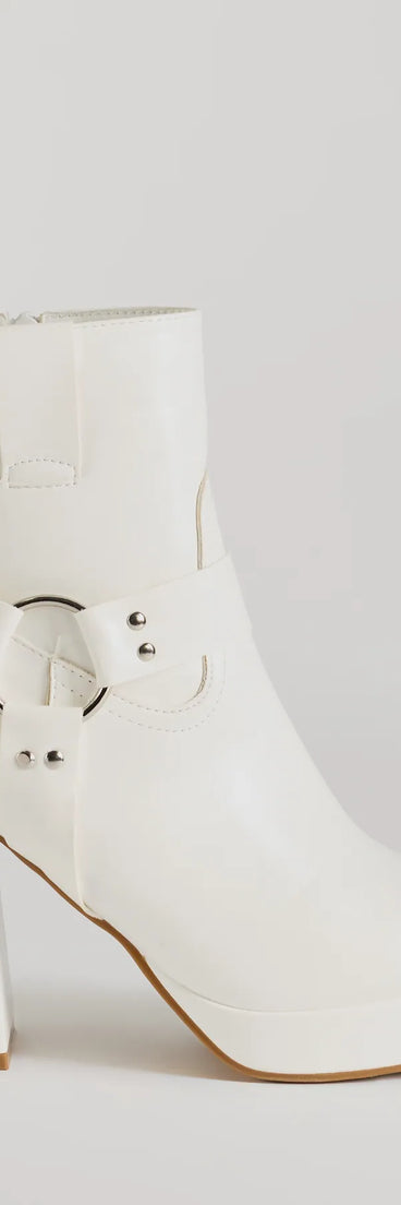 
Upgrade your style game for 2025 with the Hot Girl Walk Moto Block Heel Platform Booties in white, perfect for any fashion-forward wardrobe.