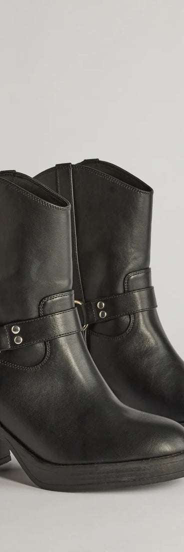 
Upgrade your style game for 2025 with the Strut It Out Moto Block Heel Platform Booties in black, perfect for any fashion-forward wardrobe.