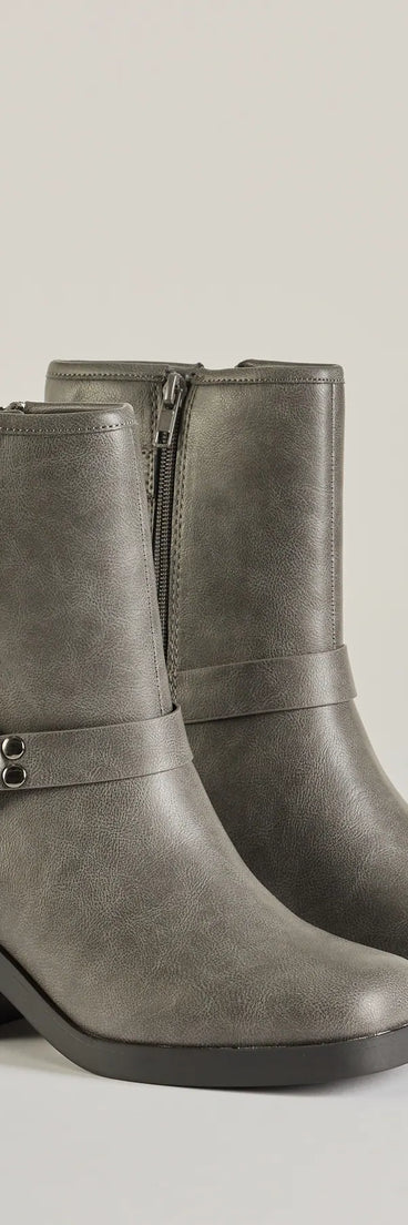 
Upgrade your style game for 2025 with the Moto Chic Buckled Faux Leather Ankle Booties in gray, perfect for any fashion-forward wardrobe.