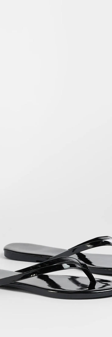 Elevate warm-weather looks with Effortless Icon Basic Thong Sandals in black, a pair of trendy sandals bringing chic, modern flair to every step.