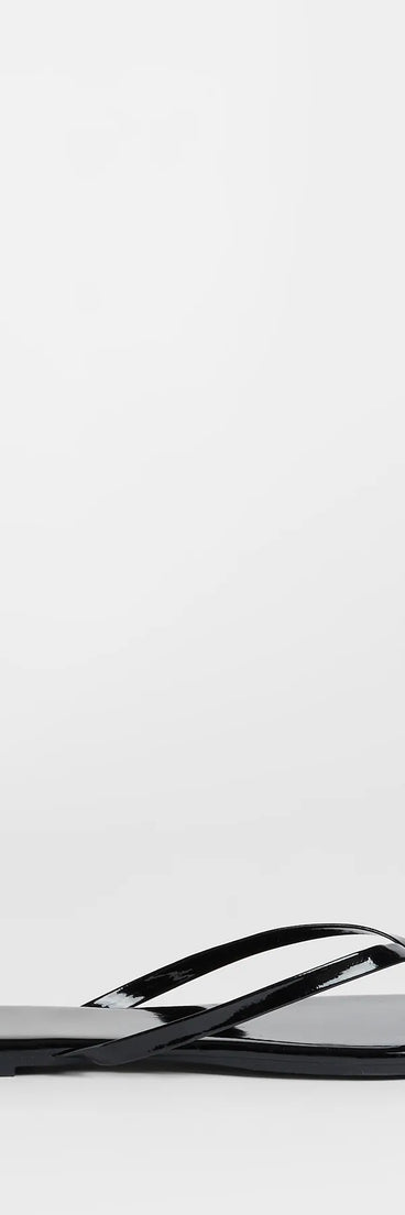 Elevate warm-weather looks with Effortless Icon Basic Thong Sandals in black, a pair of trendy sandals bringing chic, modern flair to every step.