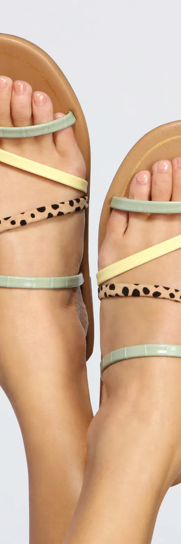 Casual And Trendy Strappy Sandals