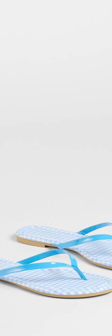 Stay on-trend this season with the Cutie Vibe Gingham Print Thong Strap Sandals in blue, a must-have for creating stylish and effortless fall outfits for women.