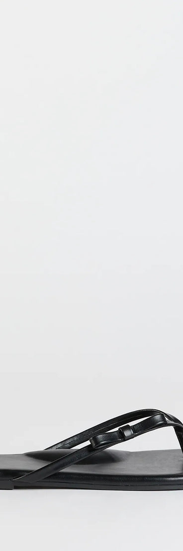 Elevate warm-weather looks with So Cute Bow Thong Sandals in black, a pair of trendy sandals bringing chic, modern flair to every step.