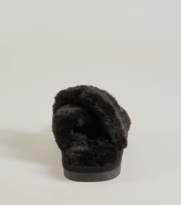 
Upgrade your style game for 2025 with the So Cozy Faux Fur Criss-Cross Slides in black, perfect for any fashion-forward wardrobe.