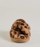 
Upgrade your style game for 2025 with the Wildly Chic Faux Fur Leopard Print Slides in leopard, perfect for any fashion-forward wardrobe.