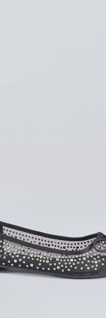 
Upgrade your style game for 2025 with the Chic Charm Rhinestone Bow Ballet Flats in black, perfect for any fashion-forward wardrobe.