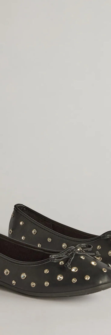 
Upgrade your style game for 2025 with the Step In Chic Faux Leather Rhinestone Stud Ballet Flats in black, perfect for any fashion-forward wardrobe.