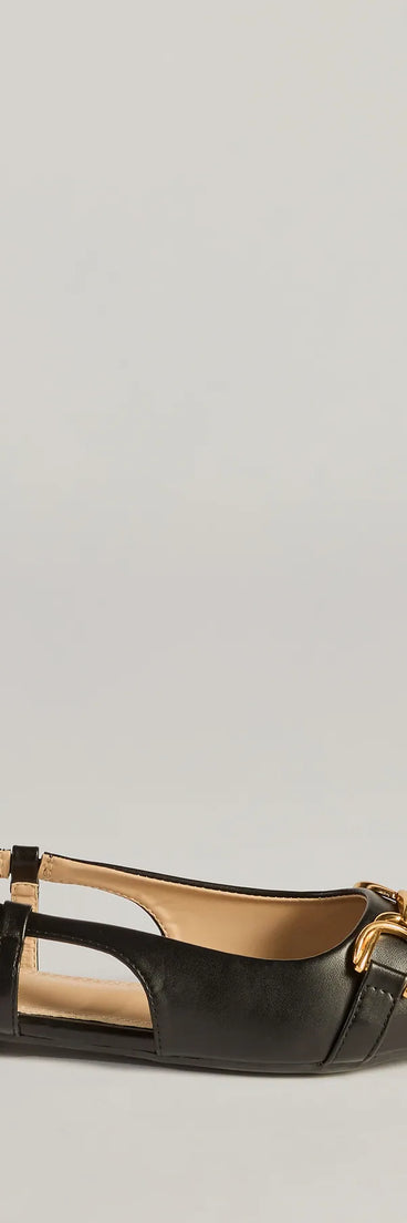 
Upgrade your style game for 2025 with the Luxe Allure Pointed-Toe Faux Leather Flats in black, perfect for any fashion-forward wardrobe.