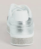 
Upgrade your style game for 2025 with the Playful Shimmer Rhinestone Trim Platform Sneakers in silver, perfect for any fashion-forward wardrobe.