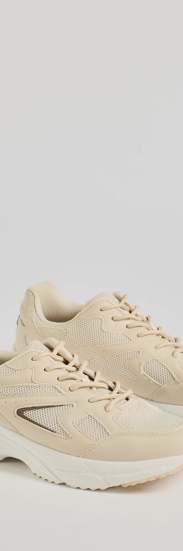 
Upgrade your style game for 2025 with the Sporty Trend Chunky Sneakers in beige, perfect for any fashion-forward wardrobe.