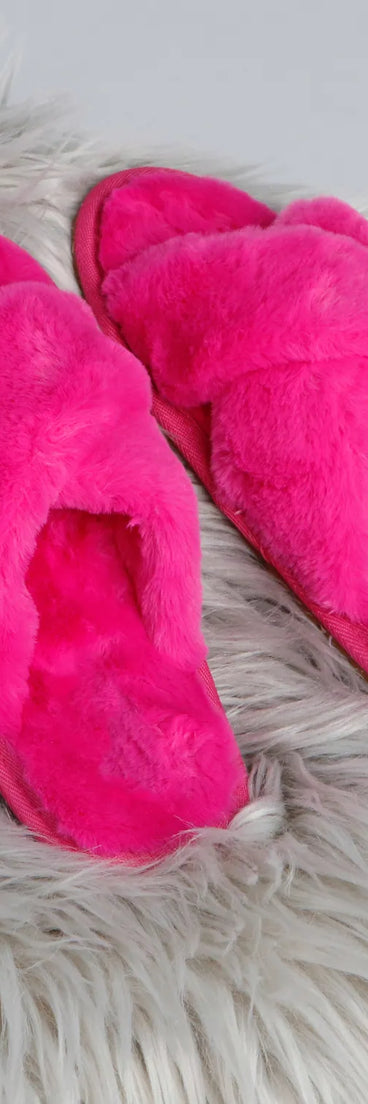 Cozy And Chic Faux Fur Slippers