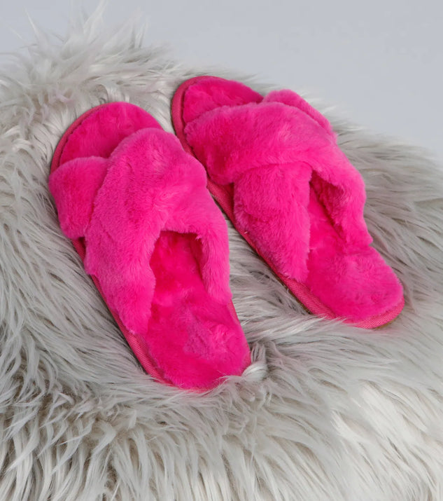 Cozy And Chic Faux Fur Slippers