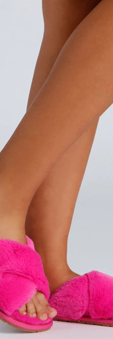 Cozy And Chic Faux Fur Slippers