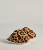 
Upgrade your style game for 2025 with the Chic Spots Faux Fur Leopard Print Slippers in leopard, perfect for any fashion-forward wardrobe.
