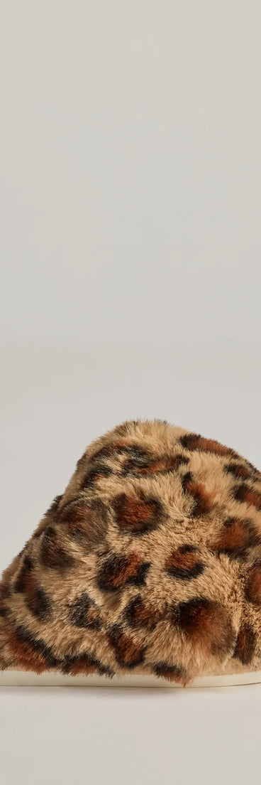 
Upgrade your style game for 2025 with the Chic Spots Faux Fur Leopard Print Slippers in leopard, perfect for any fashion-forward wardrobe.