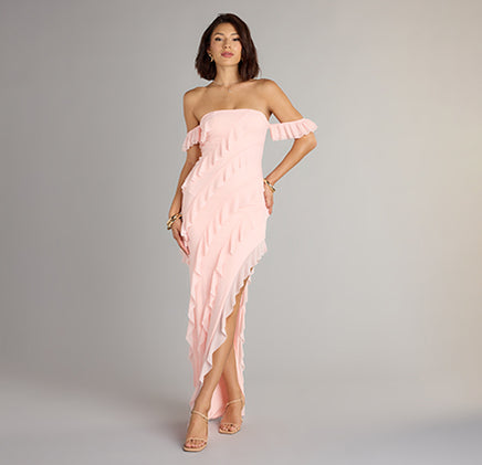 Discover $40 & under prom dresses featuring romantic silhouettes and standout style-affordable glam starts here. 