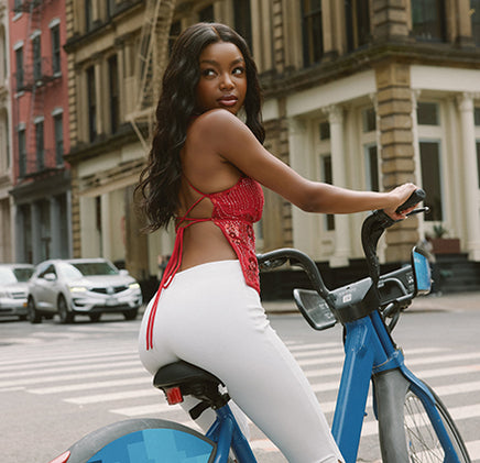 Bestselling bottoms bring the comeback with fitted capris, bold Y2K styling, and curve-hugging silhouettes.
