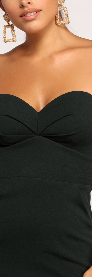 Susan Formal Sleeveless Midi Dress creates the perfect spring wedding guest dress or cocktail attire with stylish details in the latest trends for 2023!