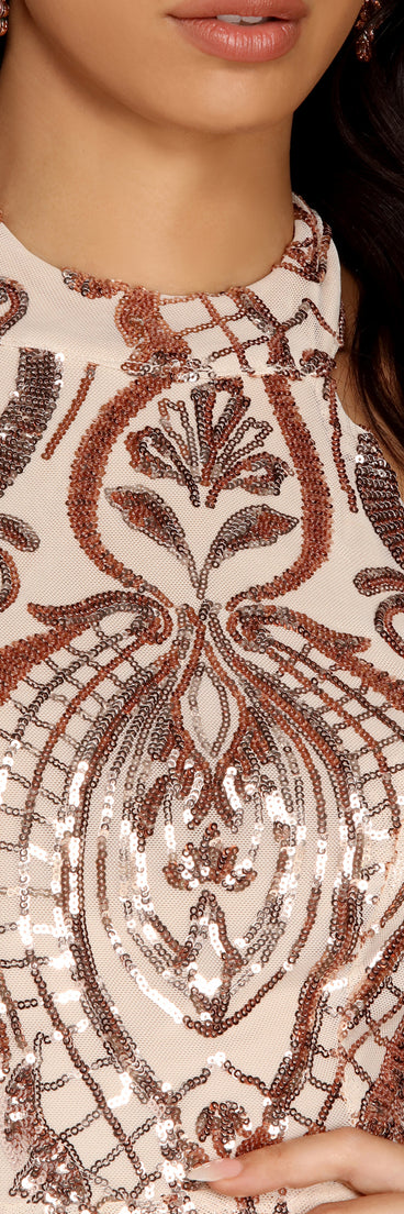 Dara Sequin Scroll Mini Dress creates the perfect summer wedding guest dress or cocktail party dresss with stylish details in the latest trends for 2023!