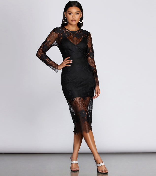 Zuri Formal Scalloped Lace Midi Dress creates the perfect spring wedding guest dress or cocktail attire with stylish details in the latest trends for 2023!