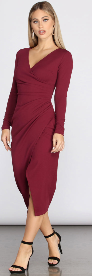Keily Formal Ruched Crepe Midi Dress creates the perfect summer wedding guest dress or cocktail party dresss with stylish details in the latest trends for 2023!