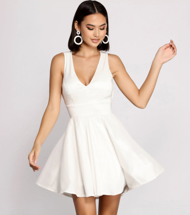 Rose Formal Taffeta and Lace Party Dress is a gorgeous pick as your 2023 prom dress or formal gown for wedding guest, spring bridesmaid, or army ball attire!