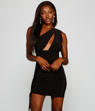 Zoey One-Shoulder Ruched Mini Dress is a gorgeous pick as your 2023 prom dress or formal gown for wedding guest, spring bridesmaid, or army ball attire!