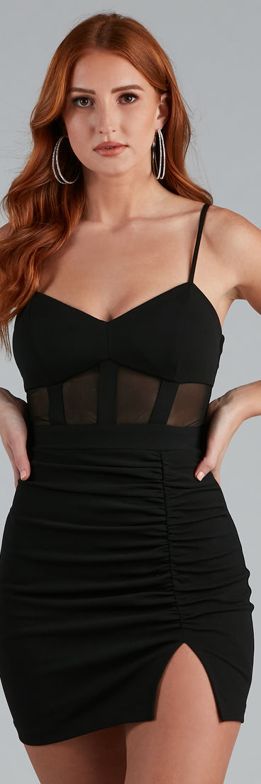 Breanna Mesh Illusion Crepe Party Dress is the perfect prom dress pick with on-trend details to make the 2024 dance your most memorable event yet!