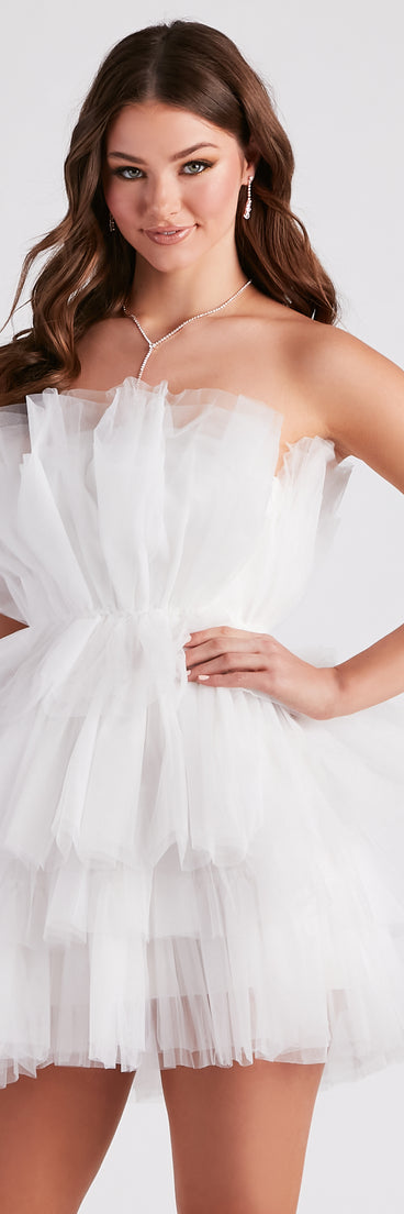 Kayla Tulle Short Party Dress creates the perfect summer wedding guest dress or cocktail party dresss with stylish details in the latest trends for 2023!