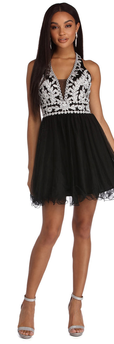 Molly Formal Halter Tulle Dress is a gorgeous pick as your 2024 prom dress or formal gown for wedding guests, spring bridesmaids, or army ball attire!